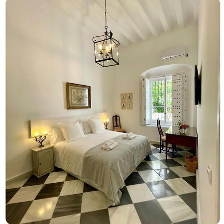 Gatu Premium Apartamento Palacio Oneto Con Jardin Privado " Preferente Mayores De 25 Anos Y Familias " El Puerto de Santa María Extérieur photo